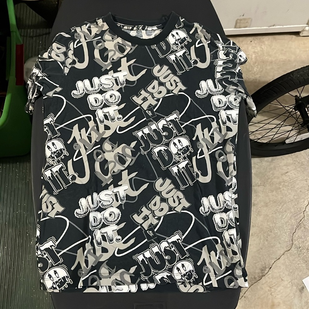 Nike pre loved graffiti tee